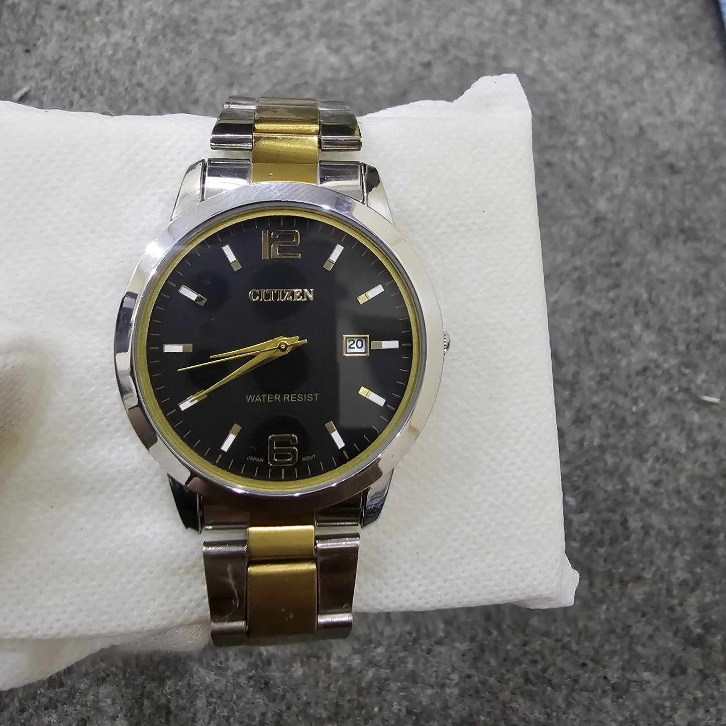 Citizen Premium Watch - Bold Style, Relible Precision